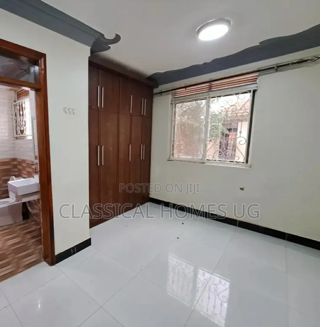 3bdrm Apartment in Mutundwe, Central Division for rent
