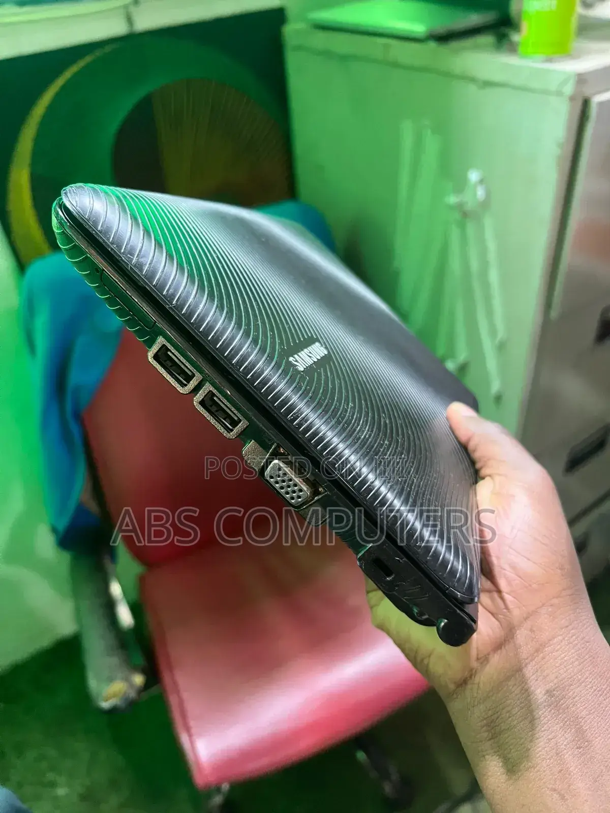 Laptop Lenovo 100e 4GB Intel Core i5 HDD 512GB