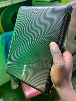 Laptop Lenovo 100e 4GB Intel Core i5 HDD 512GB