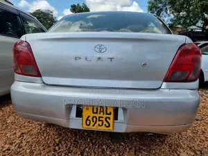 Toyota Platz 2000 Silver