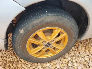 Toyota Platz 2000 Silver