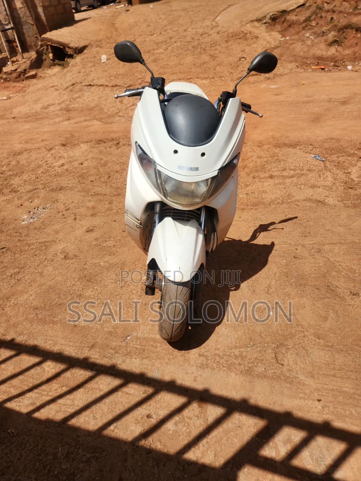Suzuki Burgman 2009 White