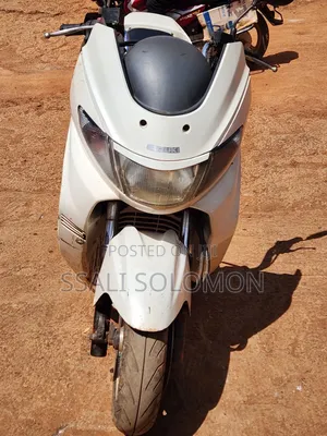 Suzuki Burgman 2009 White