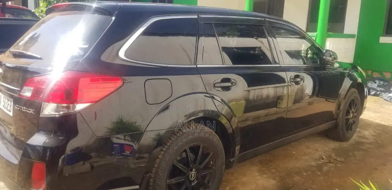 Subaru Outback 2012 Black