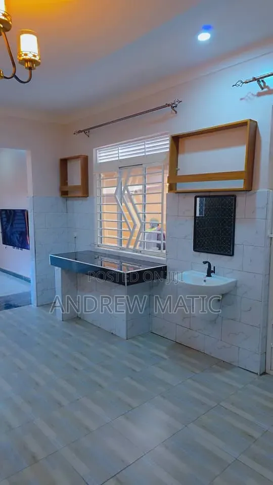 4bdrm Bungalow in Andrew Matic, Rubaga for sale