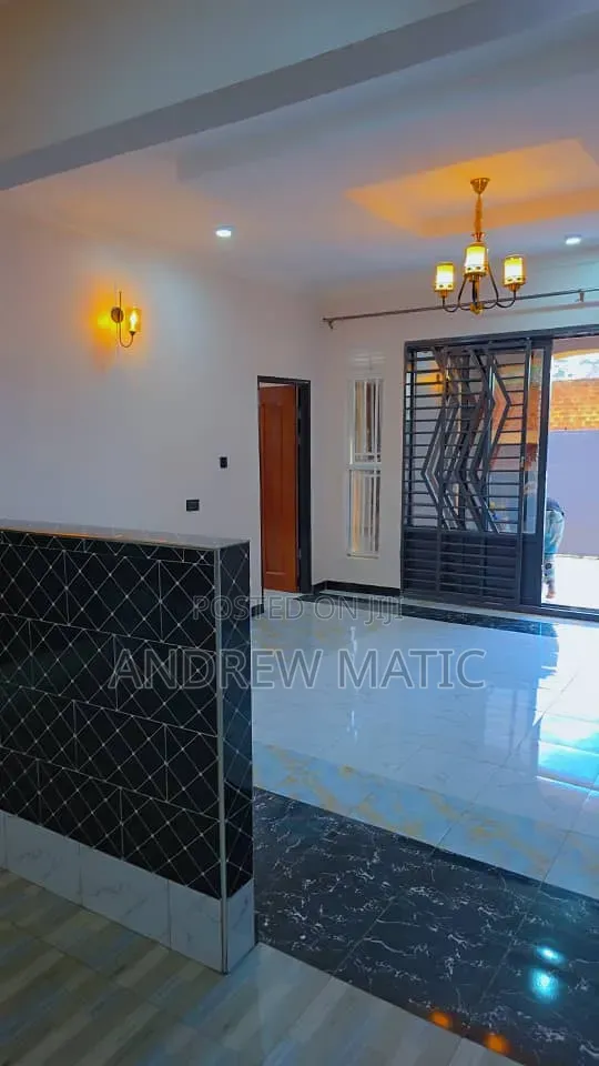 4bdrm Bungalow in Andrew Matic, Rubaga for sale
