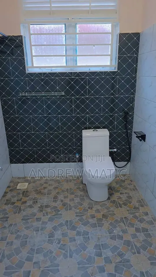 4bdrm Bungalow in Andrew Matic, Rubaga for sale