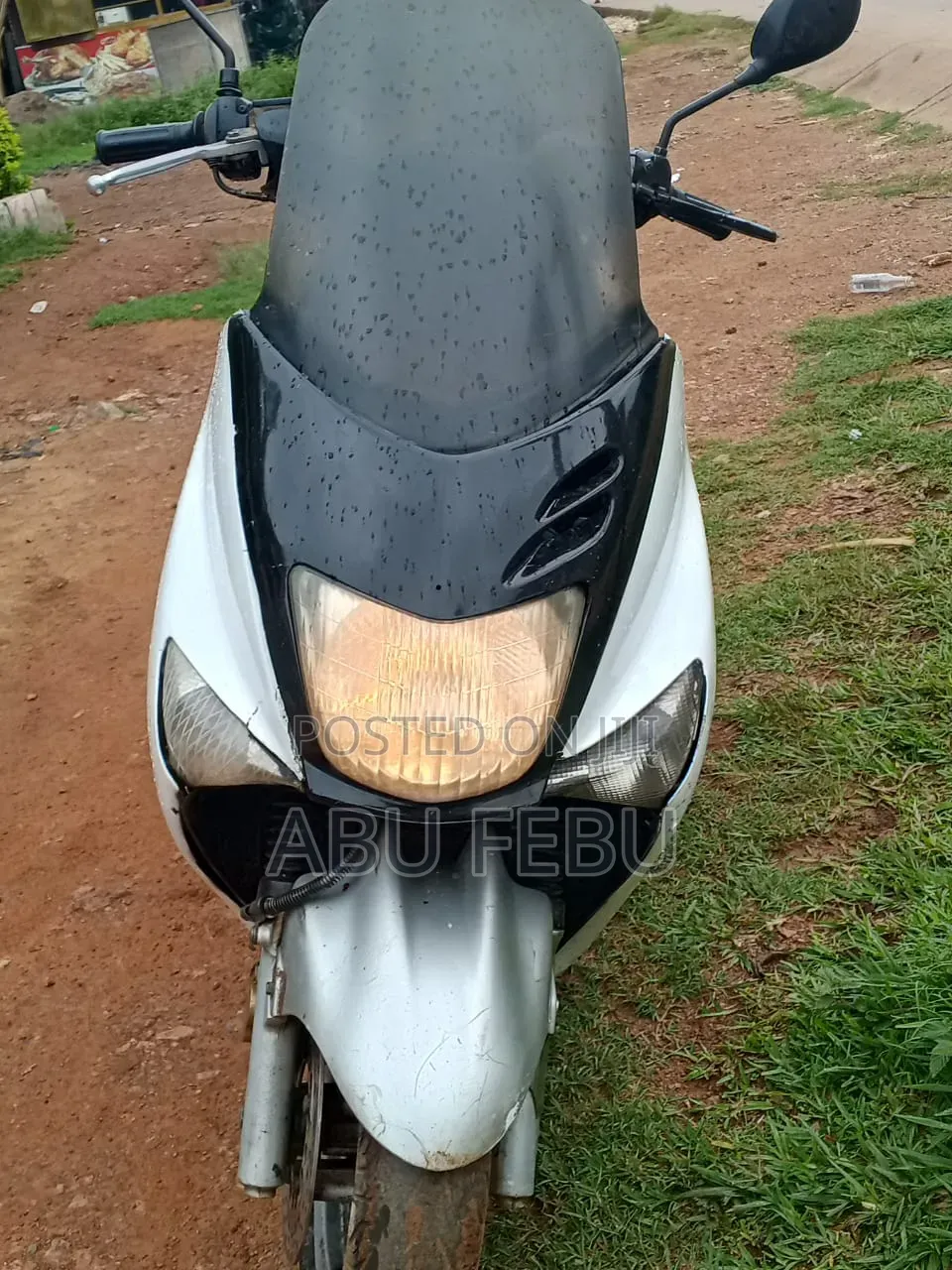 Yamaha Majesty 2005 White