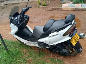 Yamaha Majesty 2005 White