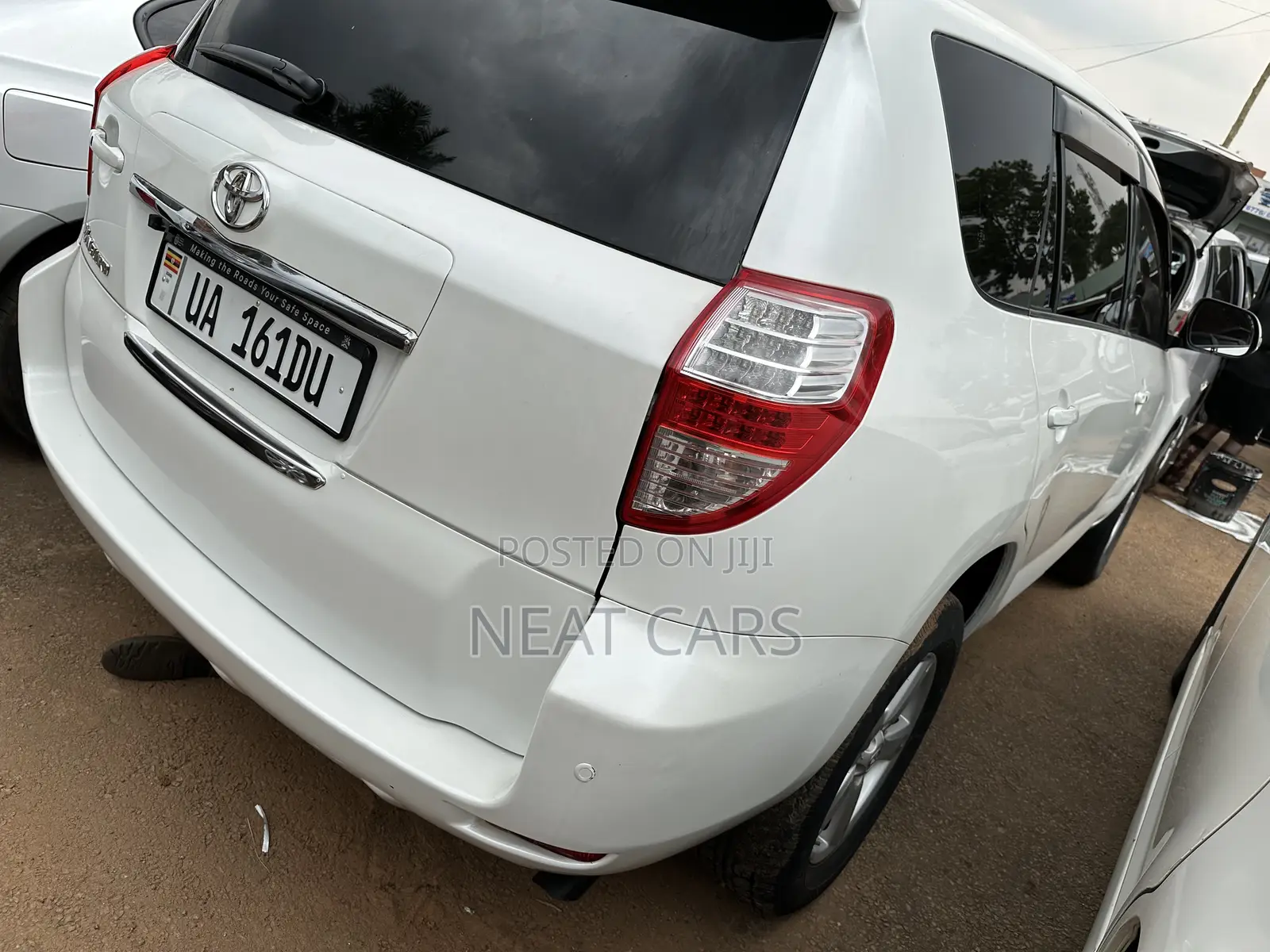 Toyota Vanguard 2011 Pearl