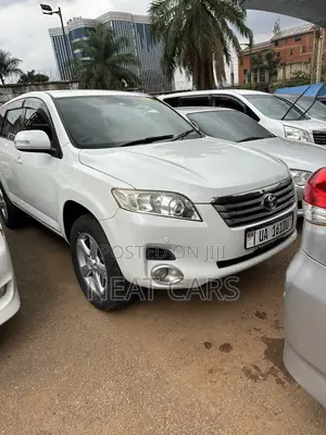 Toyota Vanguard 2011 Pearl