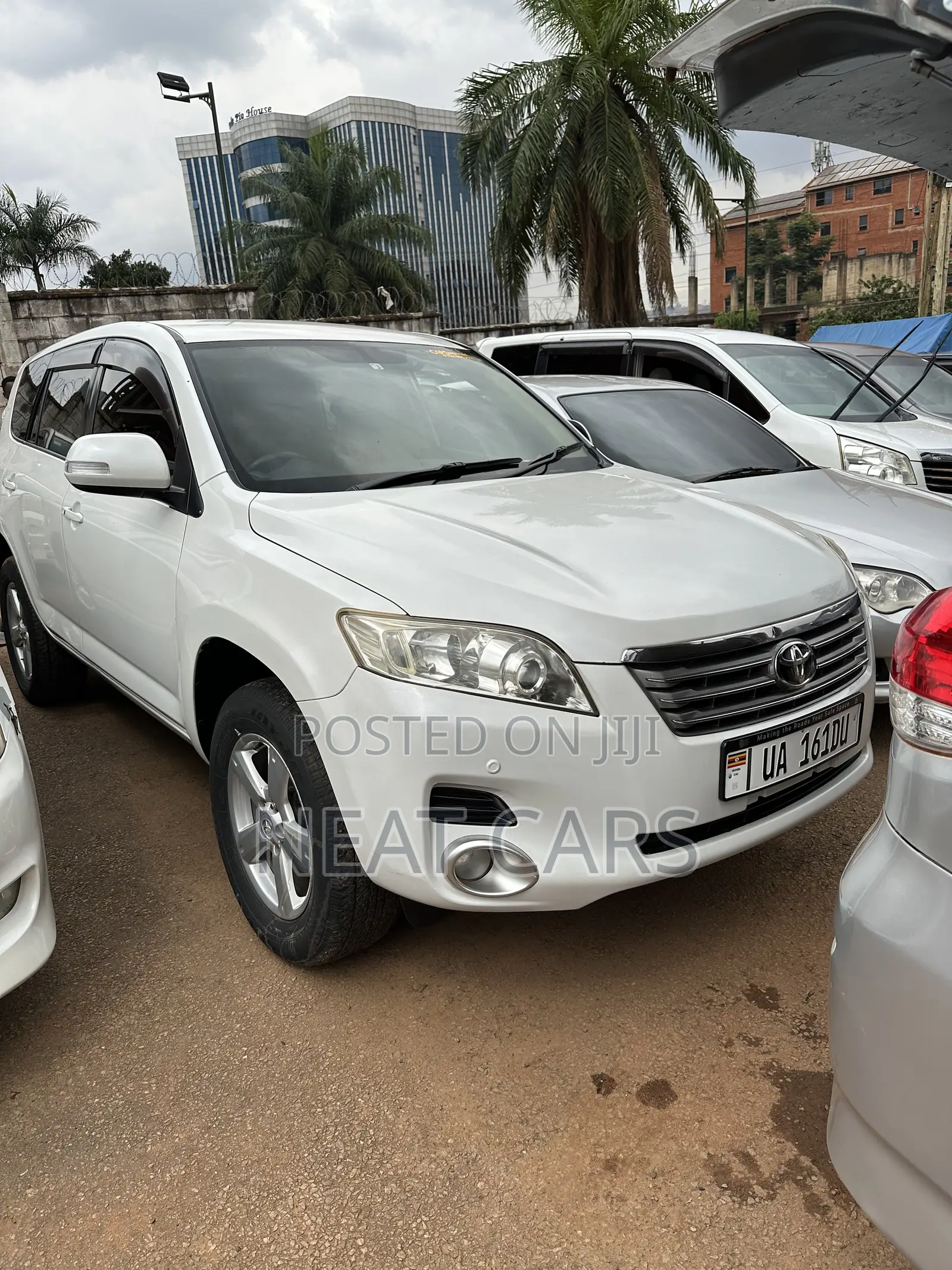Toyota Vanguard 2011 Pearl