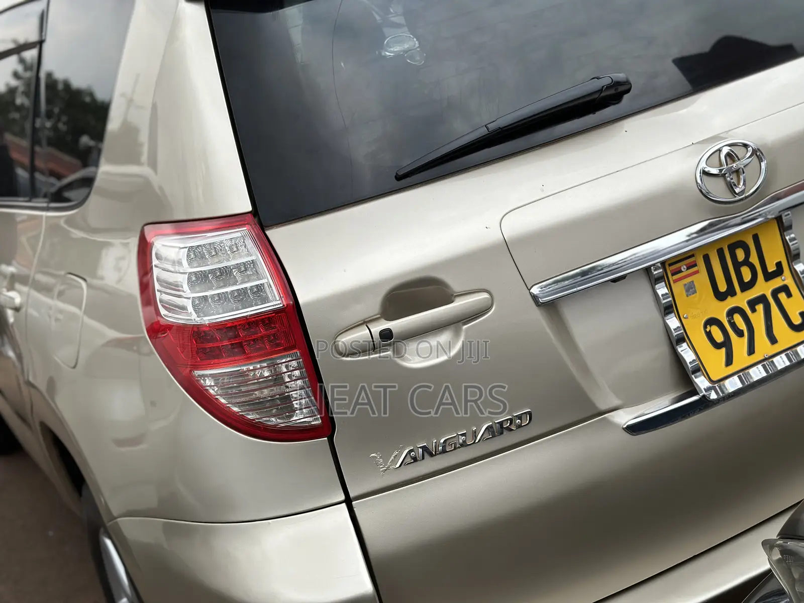Toyota Vanguard 2009 Gold