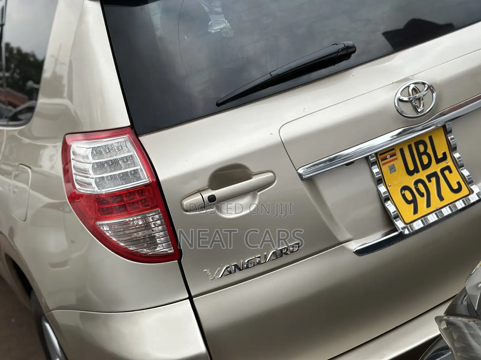 Toyota Vanguard 2009 Gold