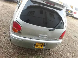 Toyota Corolla Spacio 2000 Silver