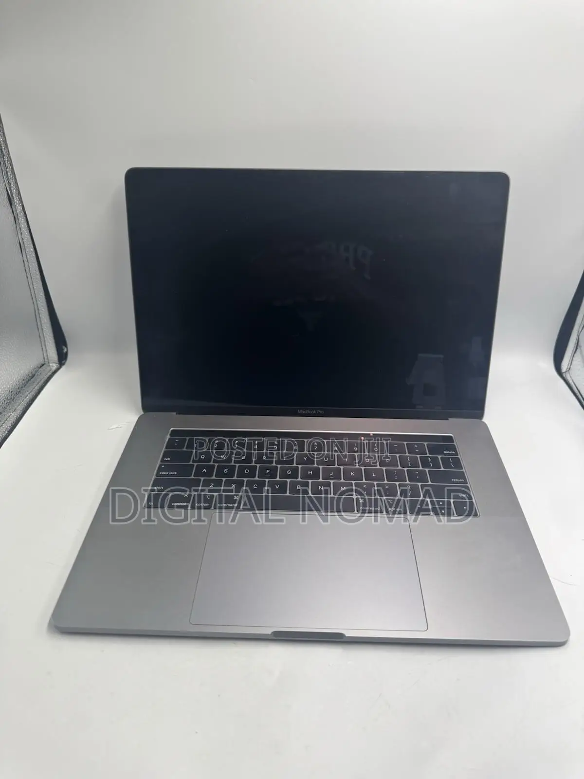 Laptop Apple MacBook Pro 2018 32GB Intel Core i9 SSD 512GB
