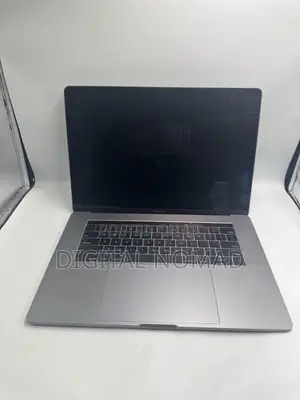 Laptop Apple MacBook Pro 2018 32GB Intel Core i9 SSD 512GB