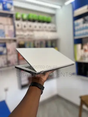 Laptop NEC N22G 4GB Intel Core i3 HDD+SSD 500GB