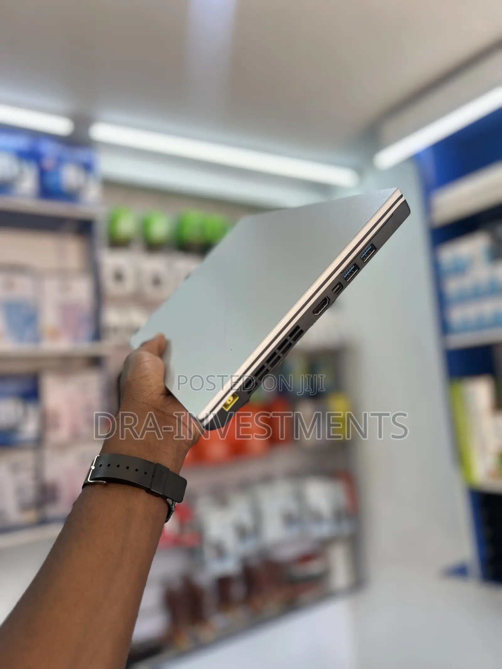 Laptop NEC N22G 4GB Intel Core i3 HDD+SSD 500GB