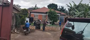 3bdrm Bungalow in Bunamwaya, Central Division for sale
