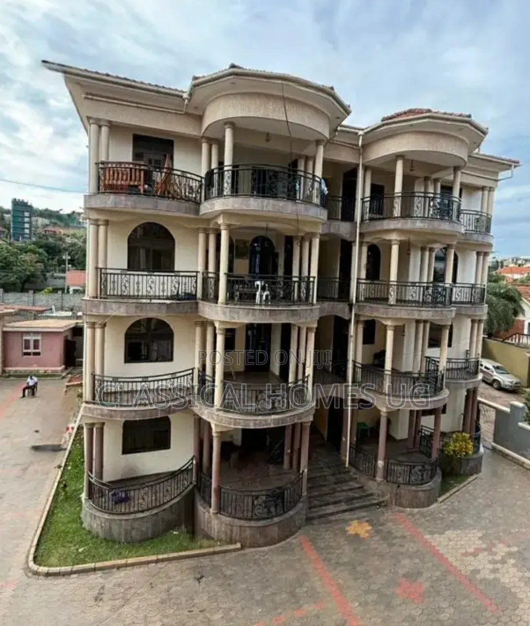 3bdrm Apartment in Mutundwe, Central Division for rent