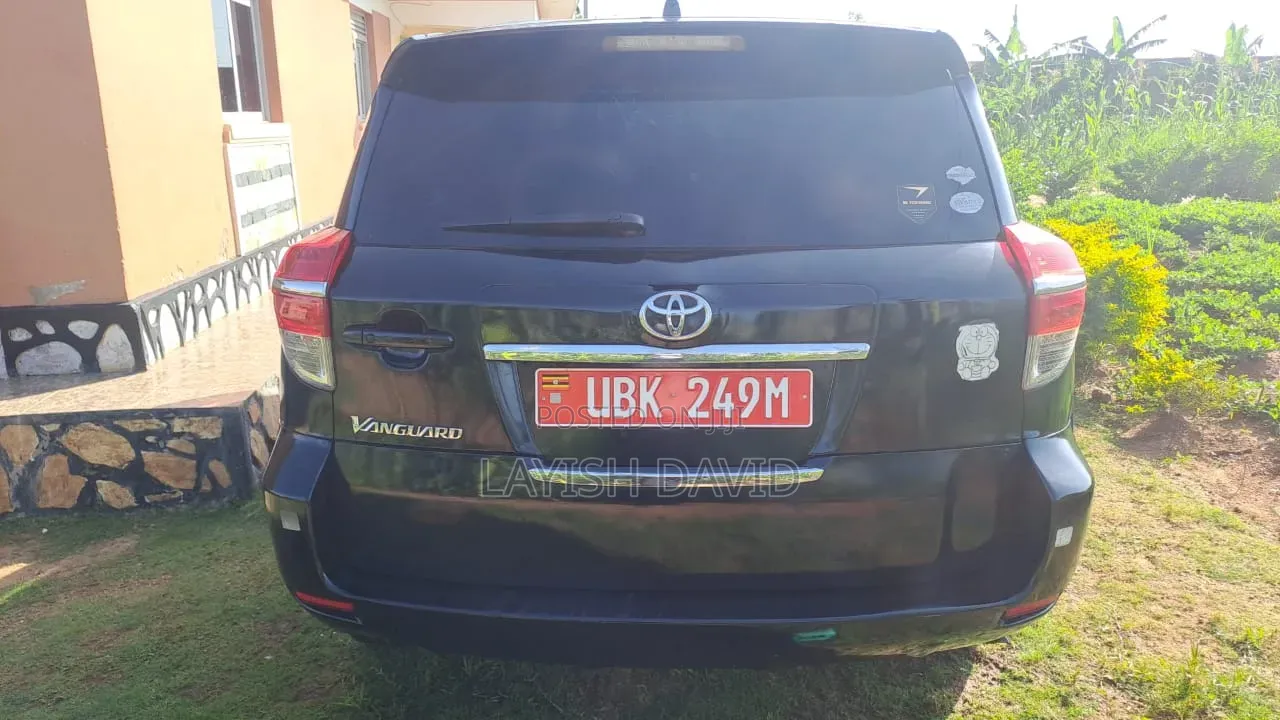 Toyota Vanguard 2011 Black