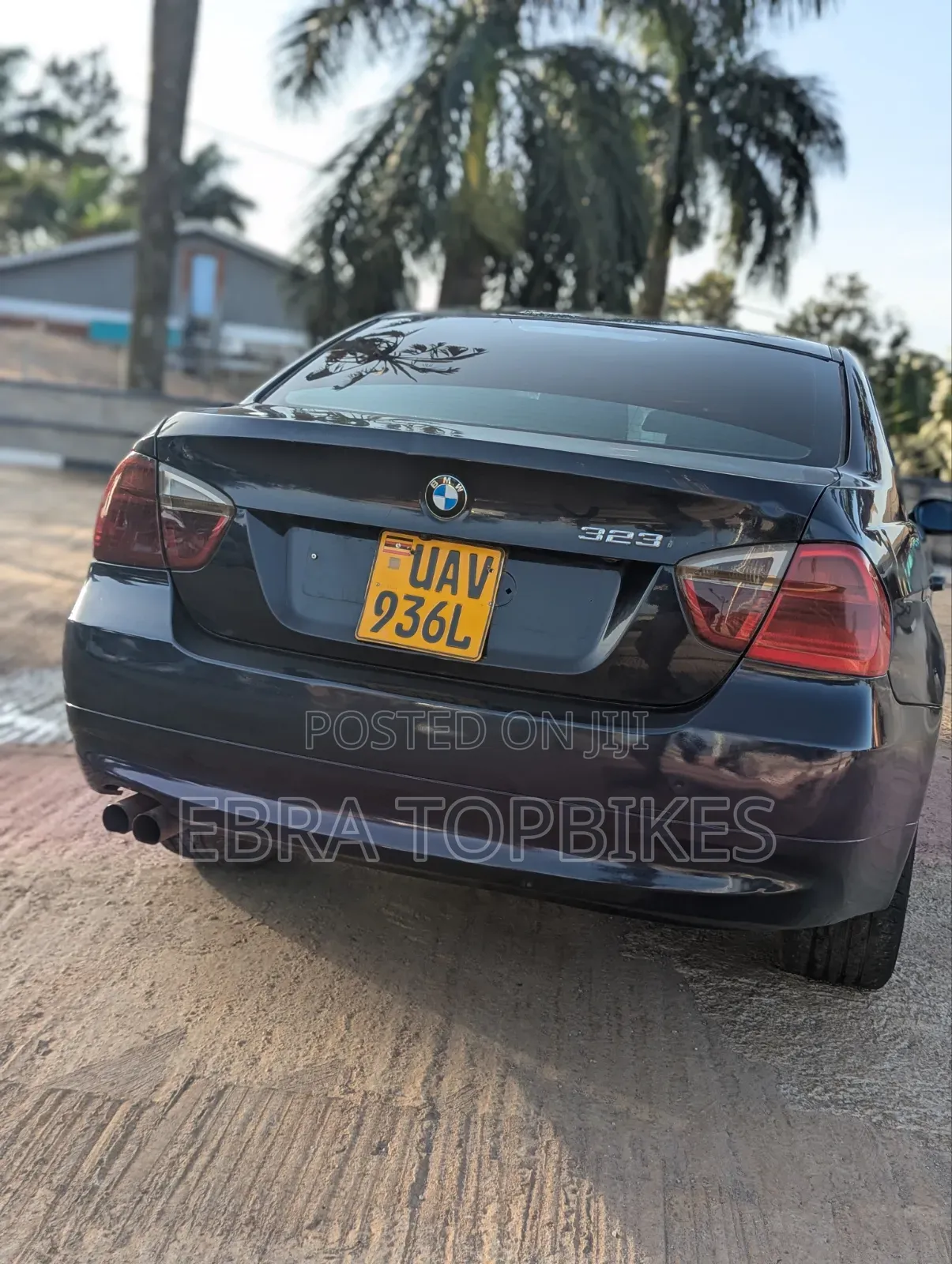BMW 320i Sedan RWD 2009 Blue