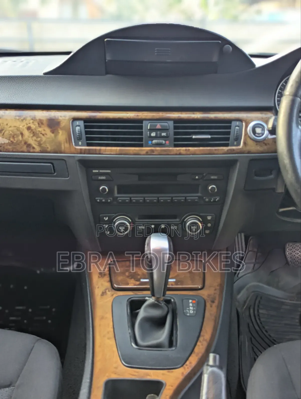 BMW 320i Sedan RWD 2009 Blue