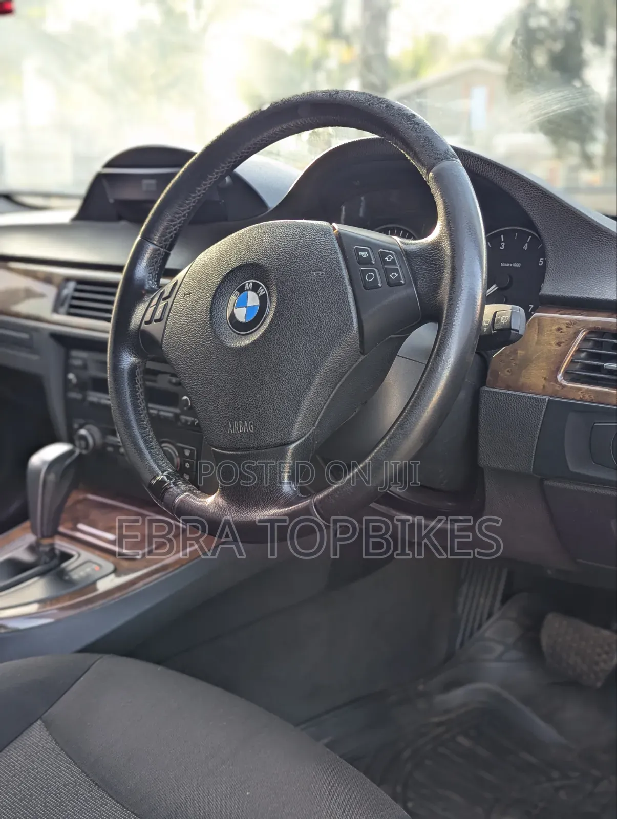 BMW 320i Sedan RWD 2009 Blue