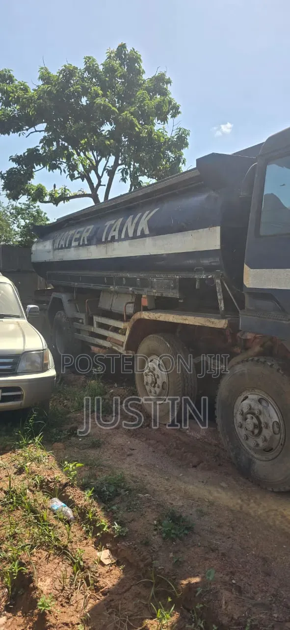 Mitsubishi Fuso Tanker