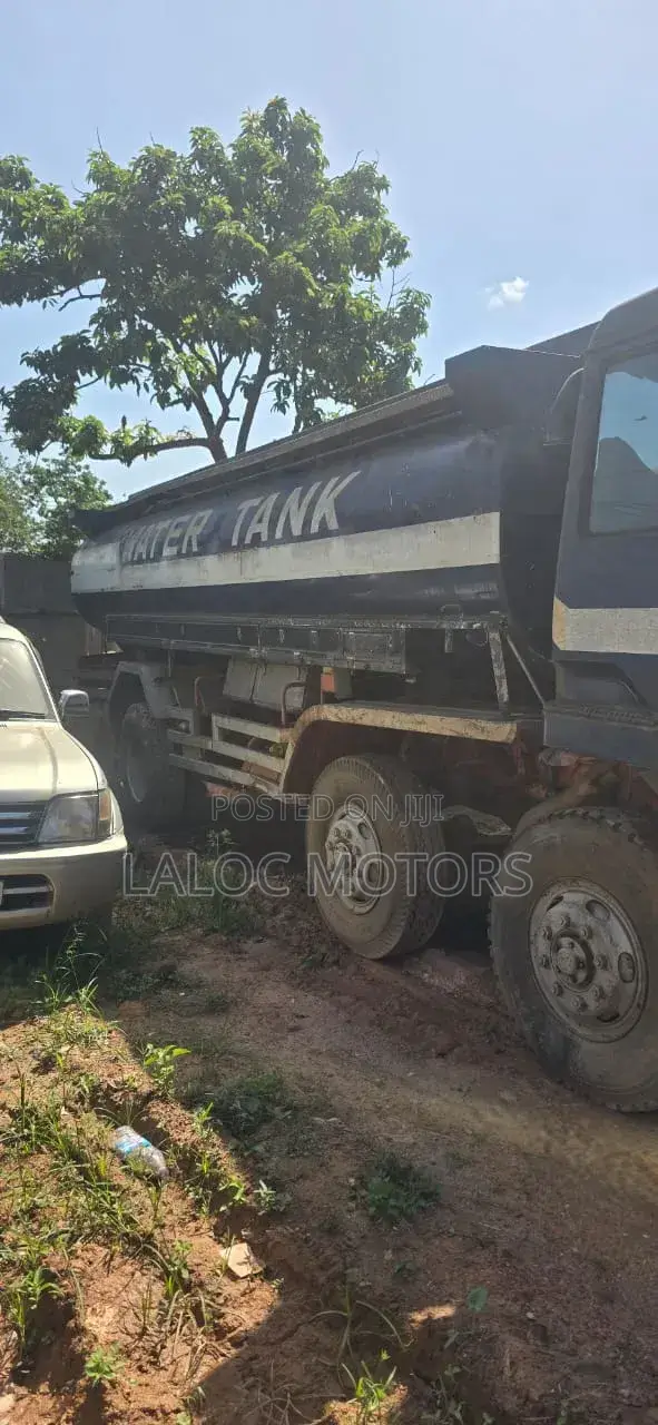 Mitsubishi Fuso Tanker