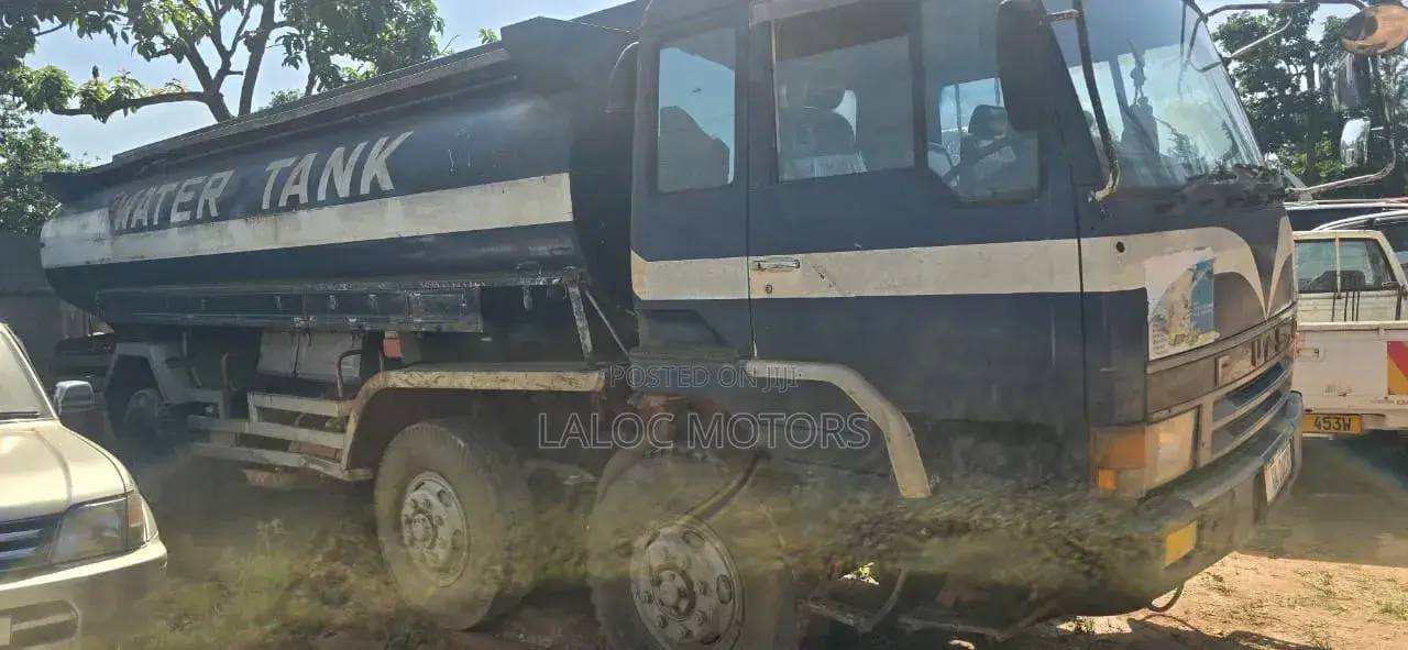 Mitsubishi Fuso Tanker