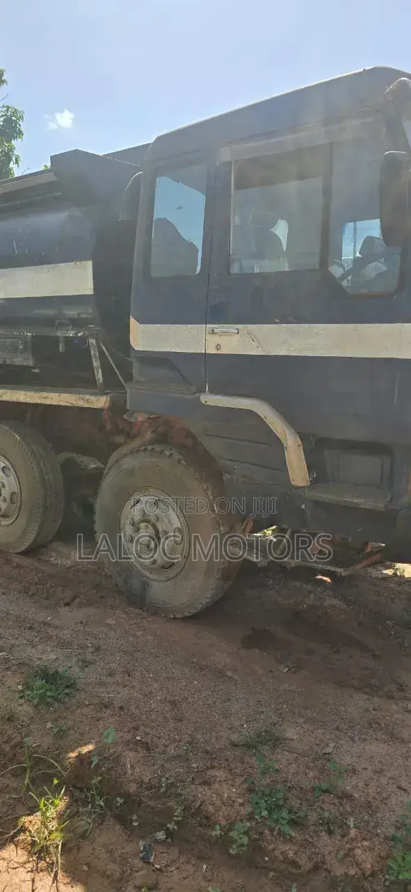 Mitsubishi Fuso Tanker