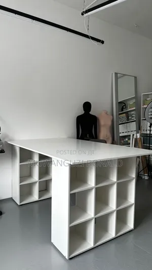 Art Work Table