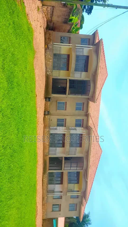 Apartments on Sale in Entebbe Virus 1.6bn