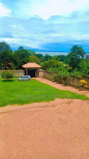 Apartments on Sale in Entebbe Virus 1.6bn