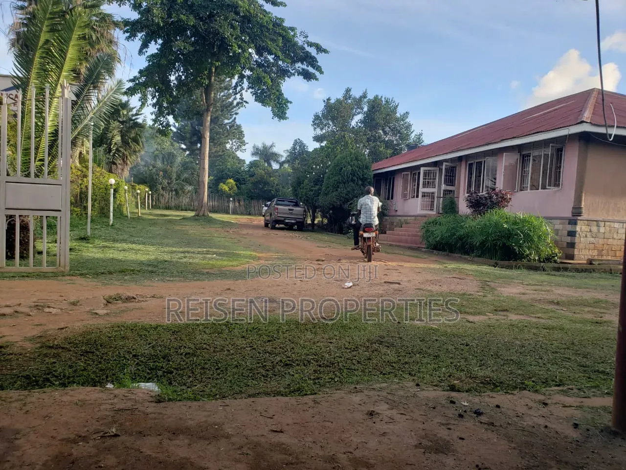 Commercial Property on Sale in Entebbe Town 2bn