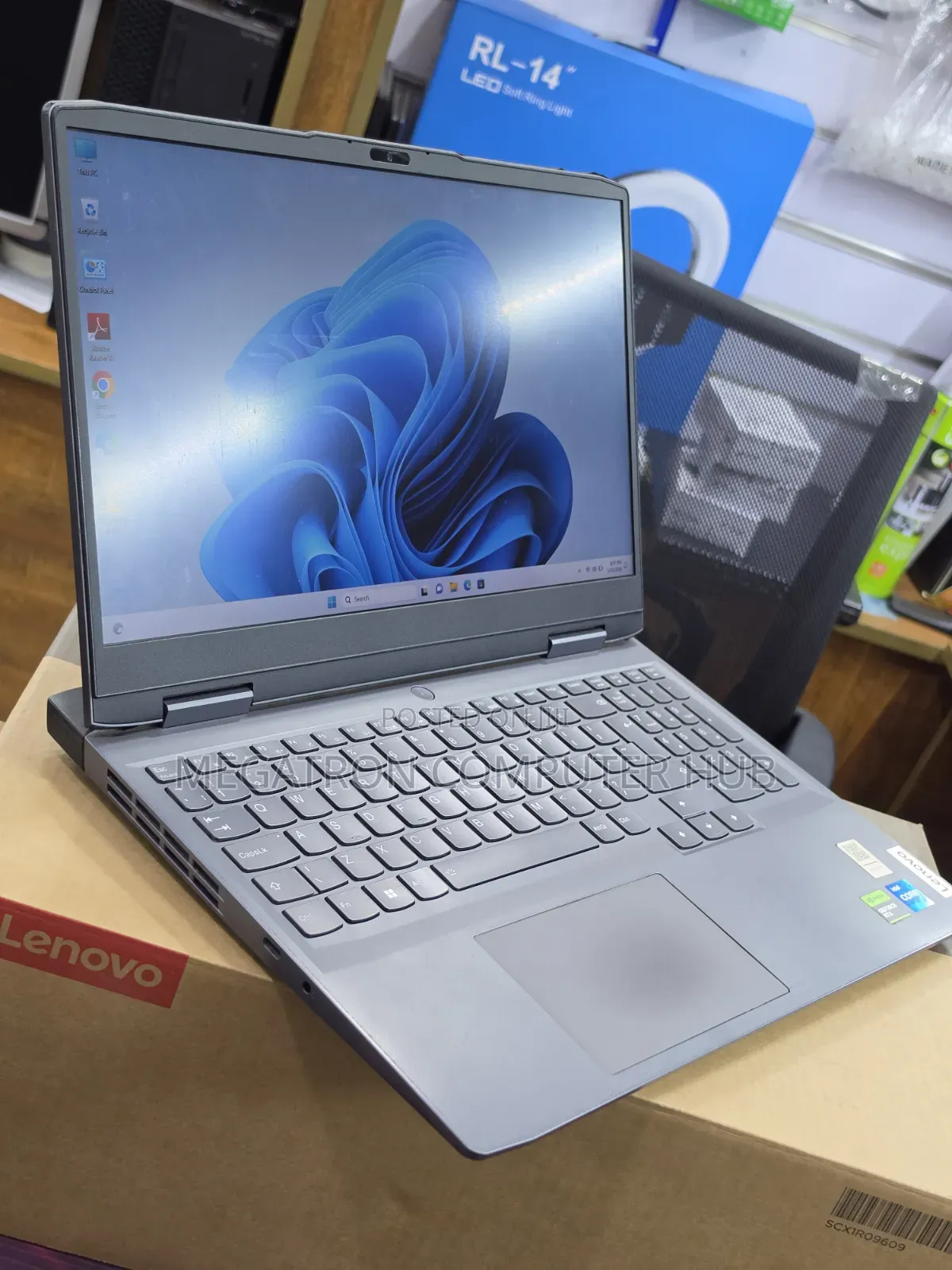 Laptop Lenovo LOQ 15IRH8 16GB Intel Core i5 SSD 512GB