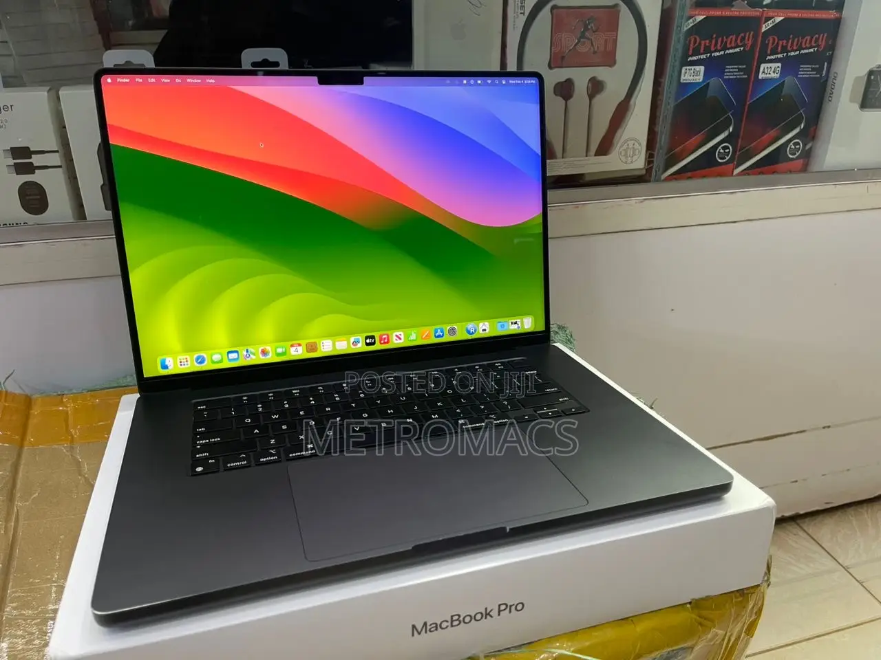 Laptop Apple MacBook Pro 2024 M3 Max 16-inch 36GB Apple M3 Max SSD 1T