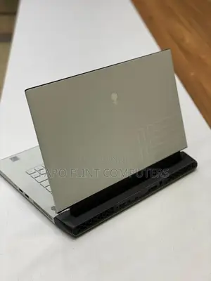 Laptop Alienware M15 R4 16GB Intel Core i7 SSD 512GB