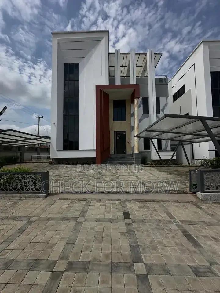 4bdrm Duplex in Muyenga, Makindye for rent