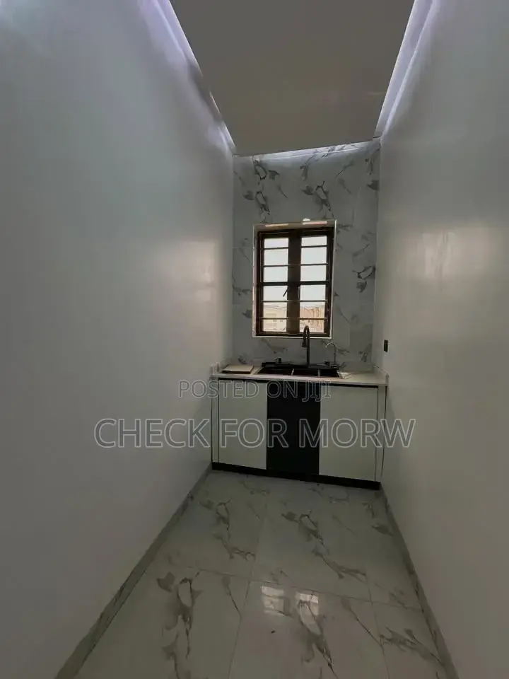 4bdrm Duplex in Muyenga, Makindye for rent