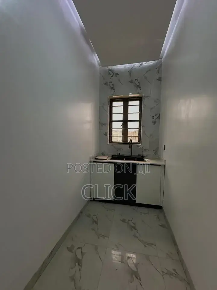 4bdrm Duplex in Muyenga, Makindye for rent