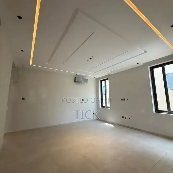 5bdrm Duplex in Munyonyo, Makindye for rent