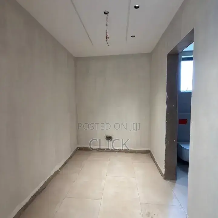5bdrm Duplex in Munyonyo, Makindye for rent