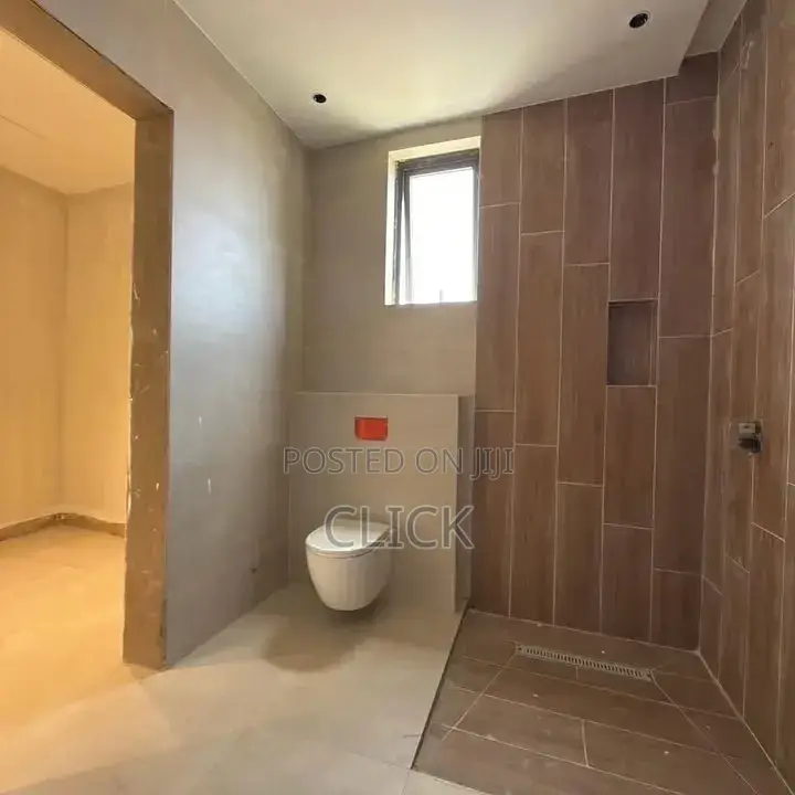 5bdrm Duplex in Munyonyo, Makindye for rent