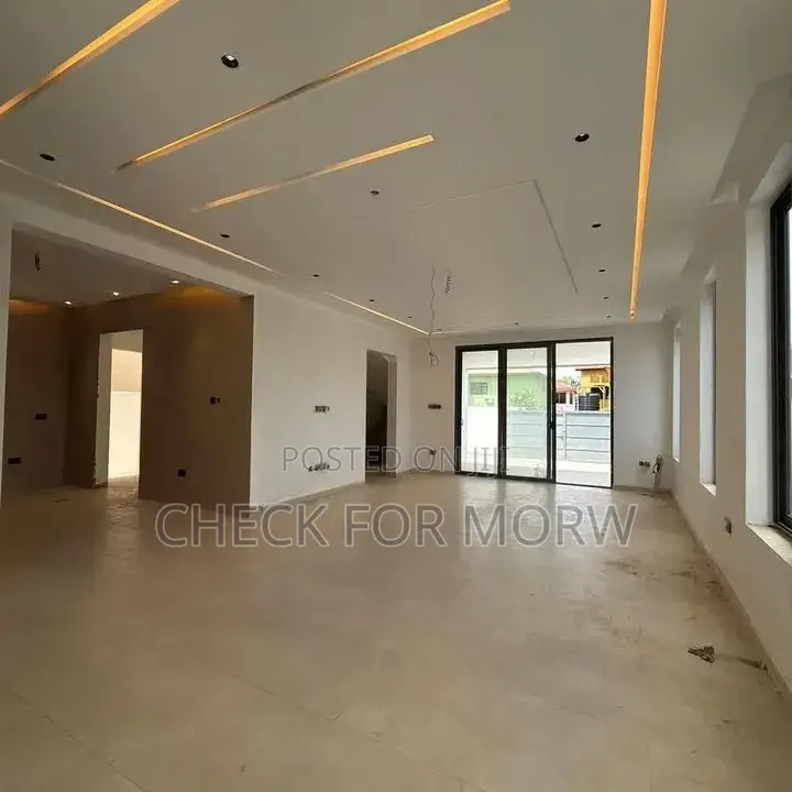 5bdrm Duplex in Munyonyo, Makindye for rent
