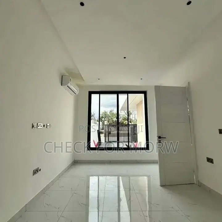 5bdrm Duplex in Munyonyo, Makindye for rent