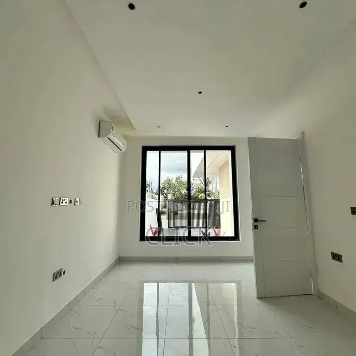 5bdrm Duplex in Munyonyo, Makindye for rent