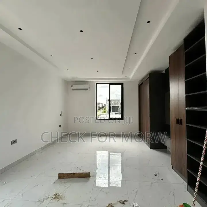 5bdrm Duplex in Munyonyo, Makindye for rent